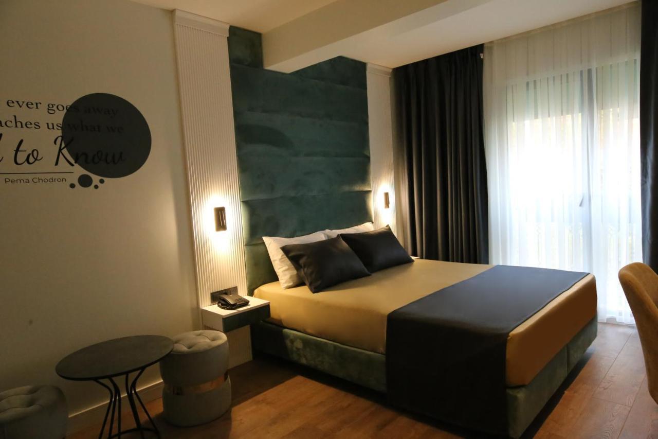 Axu Airport Hotel Arnavutkoy Eksteriør bilde A room at the hotel